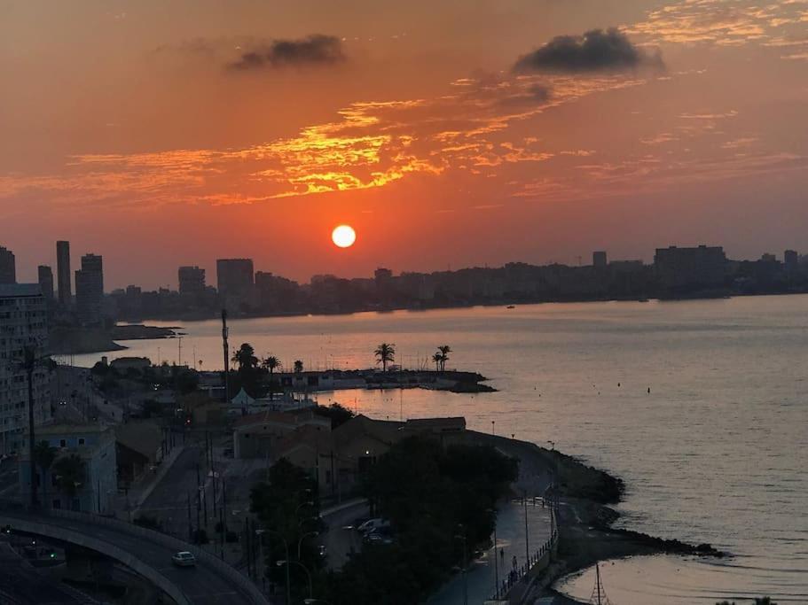 אליקאנטה Apartamento Con Vistas Al Mar Primera Linea De Playa Del Postiguet מראה חיצוני תמונה